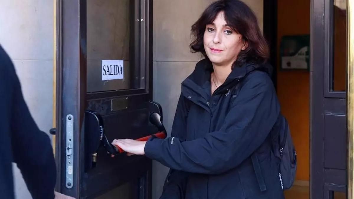 Juana Rivas pide in extremis a la Audiencia de Granada y al Constitucional que frene la devolución de su hijo