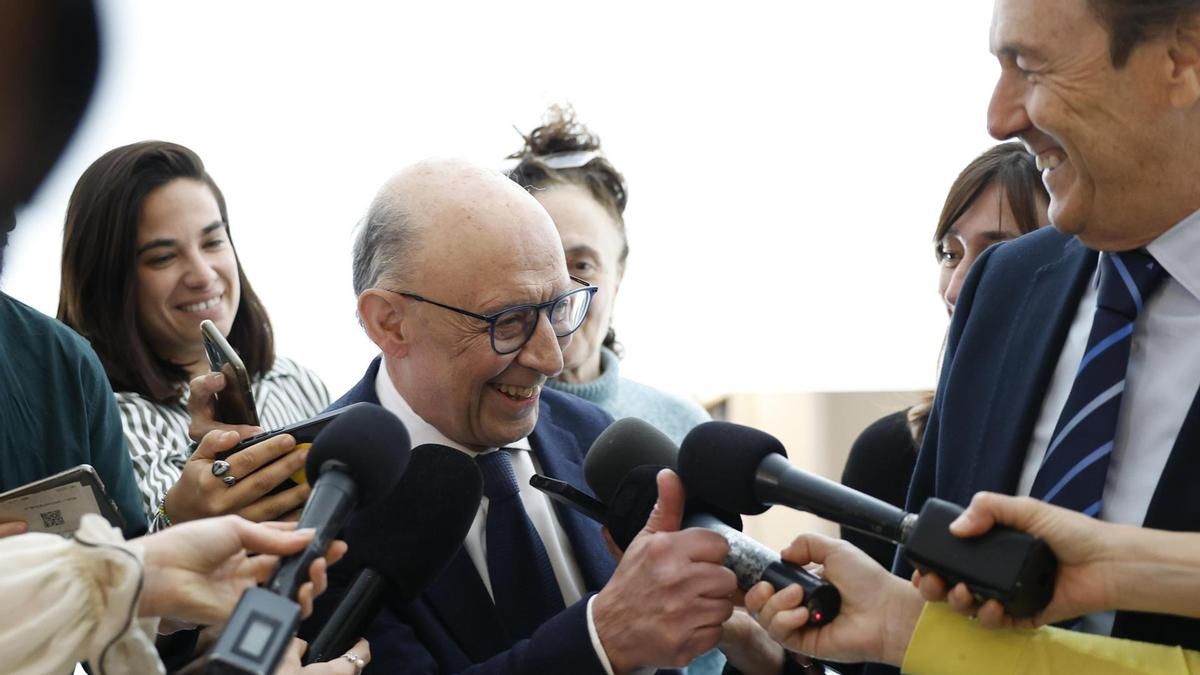Montoro cobró la pensión del Parlamento Europeo de 78.000 euros a la que aseguró que había renunciado