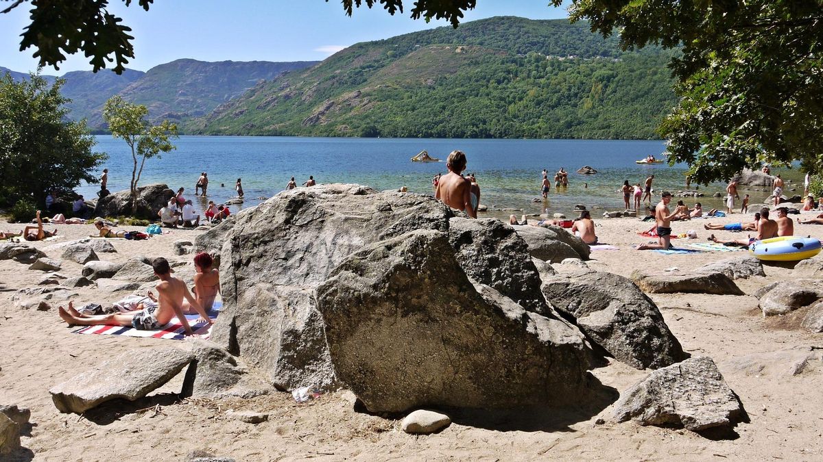 Escapadas junto al agua: siete pueblos de España con lago donde refrescarse