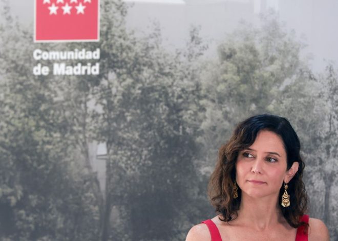 Ayuso elimina la ratio mínima de limpieza en residencias pese a la existencia de brotes de sarna y chinches