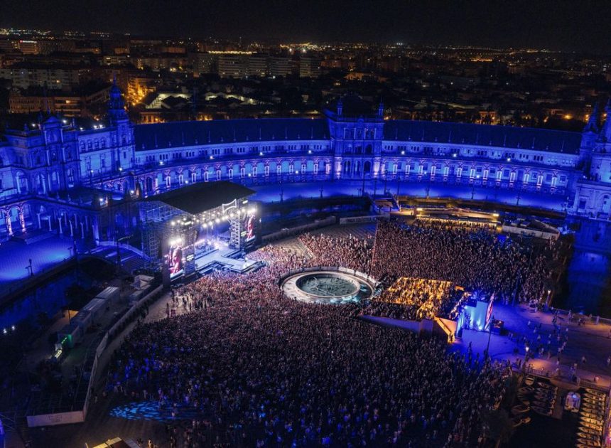 Promotoras musicales van a la guerra por el uso de la Plaza de España de Sevilla y optar así al pastel del festival Icónica