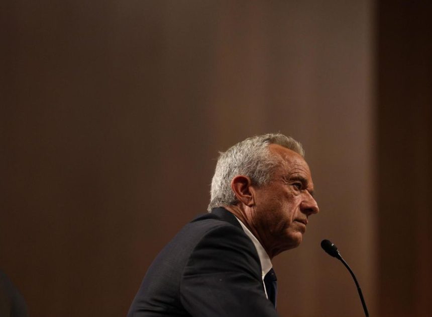 El Departamento de Salud de Robert Kennedy Jr. recortará 500 millones de dólares en investigación para vacunas