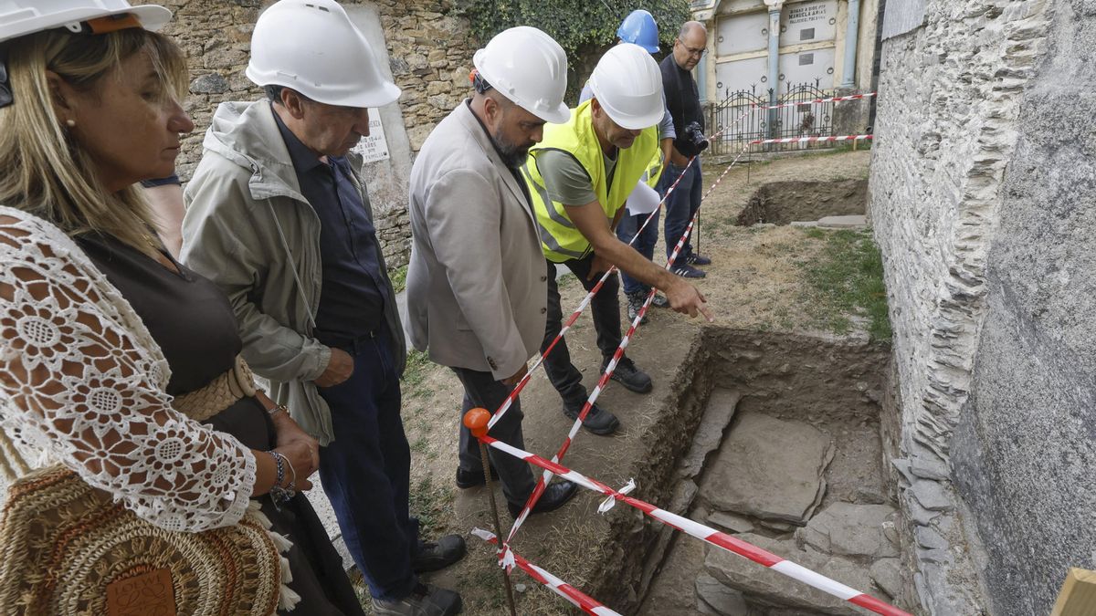 Hallazgo sorpresa: Descubren en un templo de Lugo una ventana del prerrománico asturiano