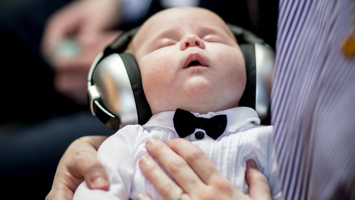 Cómo debe ser la protección auditiva de los bebés y los niños en los conciertos