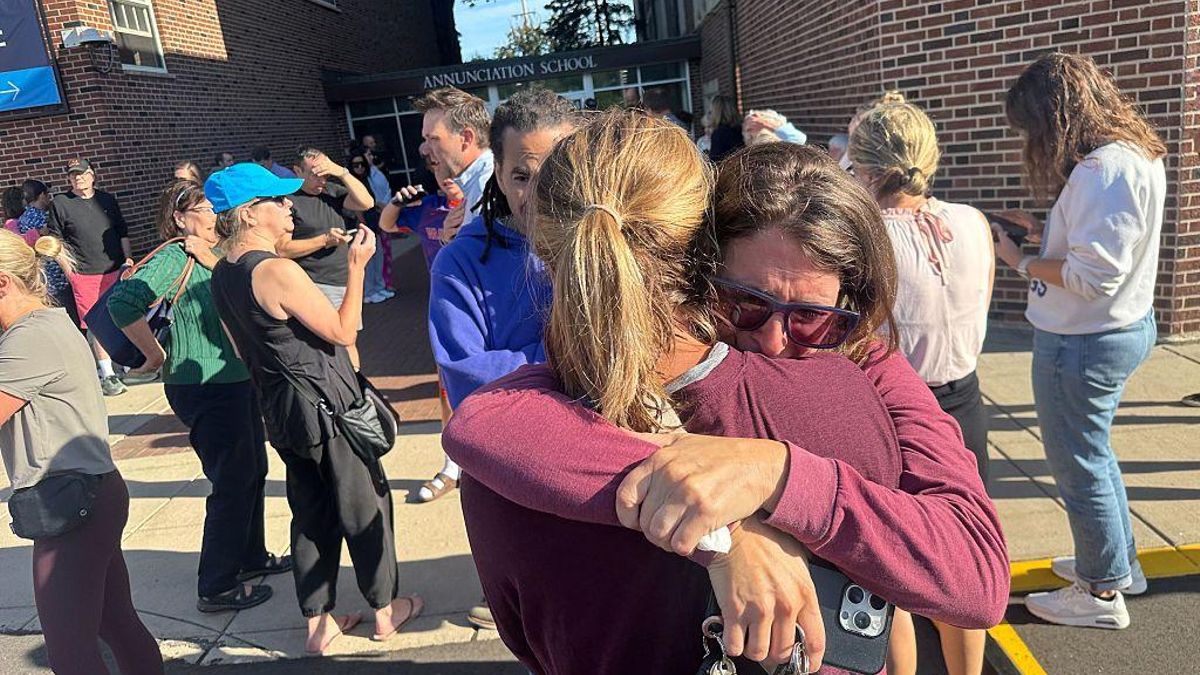 Al menos un alumno muerto y siete gravemente heridos tras un tiroteo en un colegio católico de EEUU