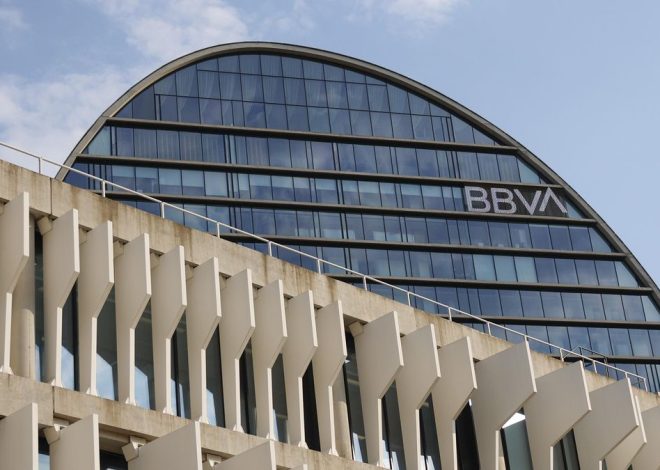 BBVA recurre al Supremo la decisión del Gobierno de impedir su fusión con Sabadell