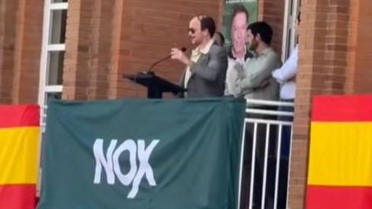 Filtran imágenes de la última película de ‘Torrente’ de Santiago Segura en las que parodia a Vox