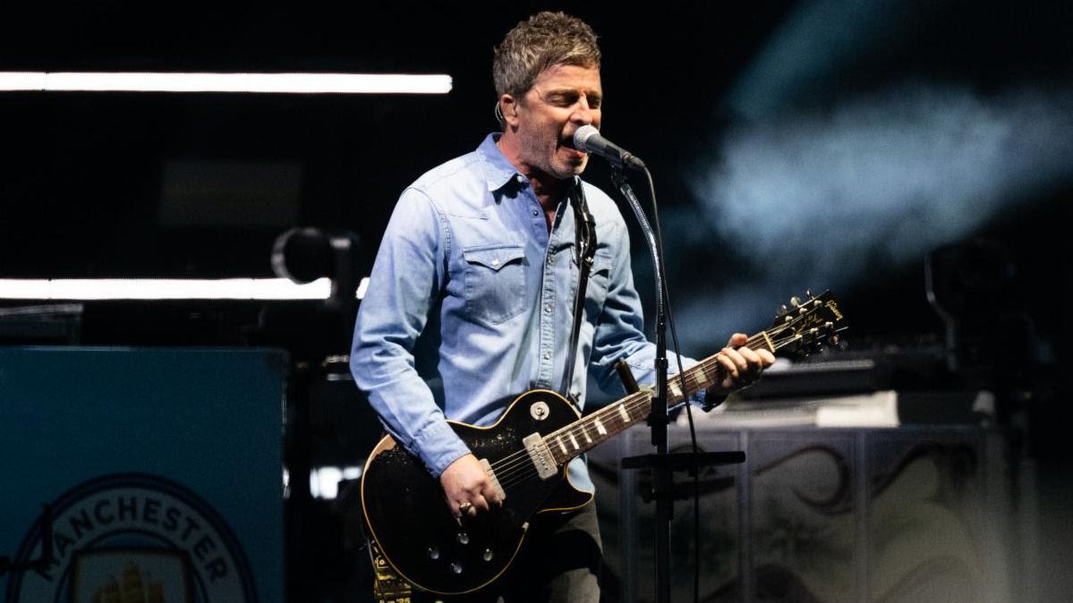 Noel Gallagher de Oasis pone a la venta «la guitarra más comentada del verano»