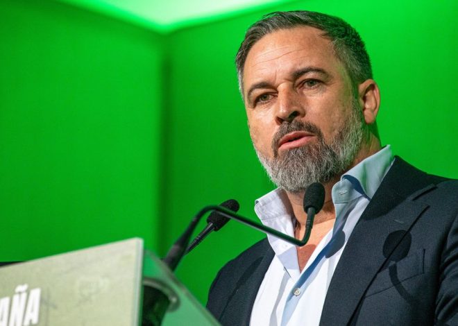 Abascal critica la posición de la Iglesia sobre el veto a los actos musulmanes en Jumilla: «No sé si tiene que ver con los casos de pederastia»