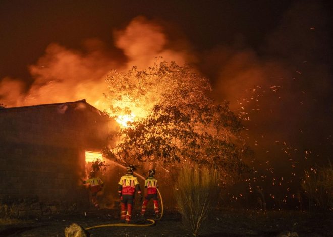 La Xunta admite que el dispositivo está desbordado y «empieza a desbaratarse» por la cantidad de incendios