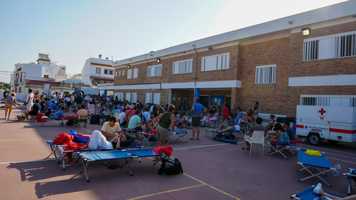 La investigación apunta a que el incendio de Tarifa ha sido intencionado y que hubo casas que se salvaron ‘in extremis’