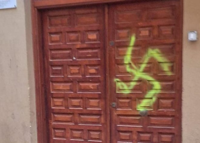 Vandalizan con simbología nazi la sede de la Asociación SOMOS LGTB+ de Aragón