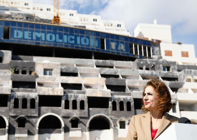 La promotora del Algarrobico recurre el proceso de expropiación y frena el plan del Gobierno de derribar el hotel este año