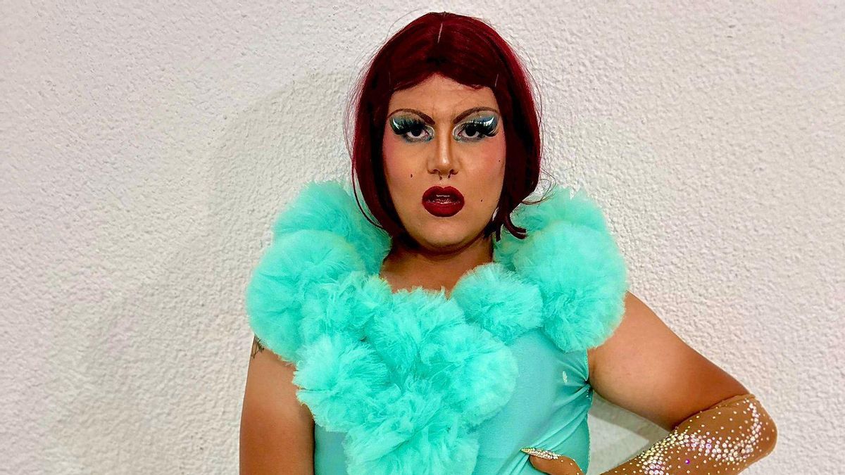 Una drag queen sufre ataques en redes sociales tras su actuación en un pueblo de Valladolid