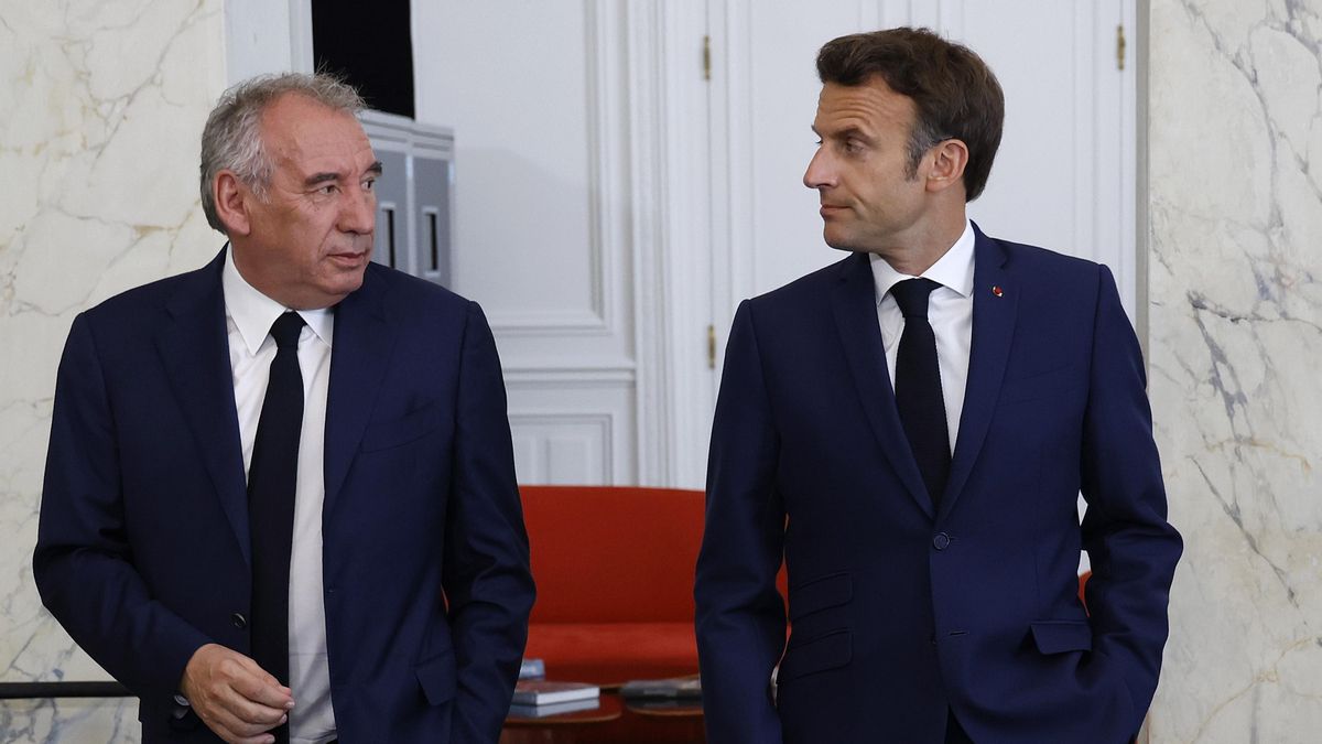 El primer ministro de Francia se someterá a una moción de confianza en septiembre que podría tumbar su Gobierno
