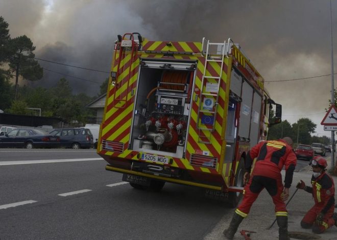 Dos bomberos heridos con quemaduras en un incendio en el municipio ourensano de Oímbra
