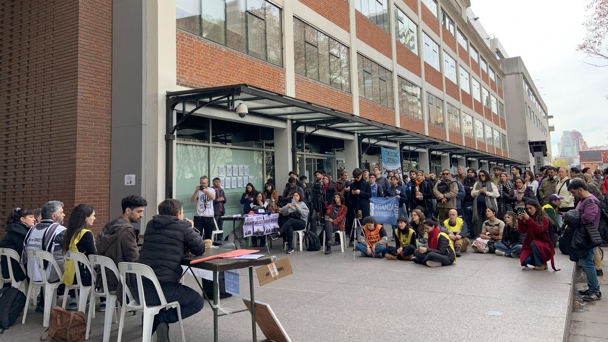 Los científicos argentinos protestan contra los recortes de Milei: «Puede tardar décadas en recuperarse»