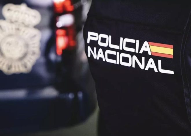 Dos policías abaten a tiros en València a un hombre que ha intentado agredirles con un cuchillo
