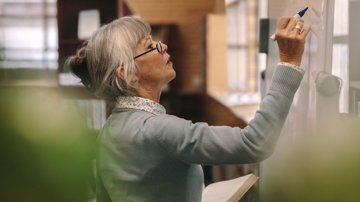 La biología explica por qué nos hacemos mayores de repente a los 44 y a los 60 años