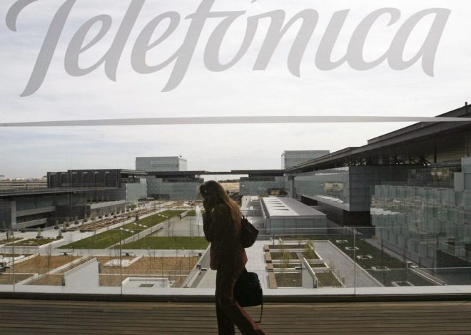 Telefónica cae casi un 5% en bolsa ante una posible ampliación de capital