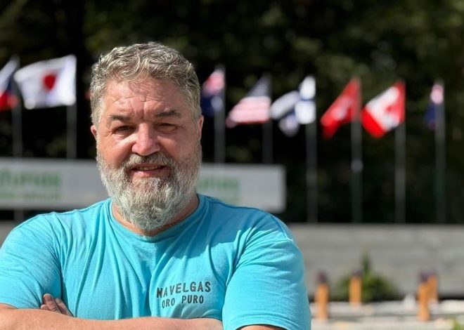 César Castaño forjó su sueño de oro desde su pueblo en Asturias: ser escultor de hierro