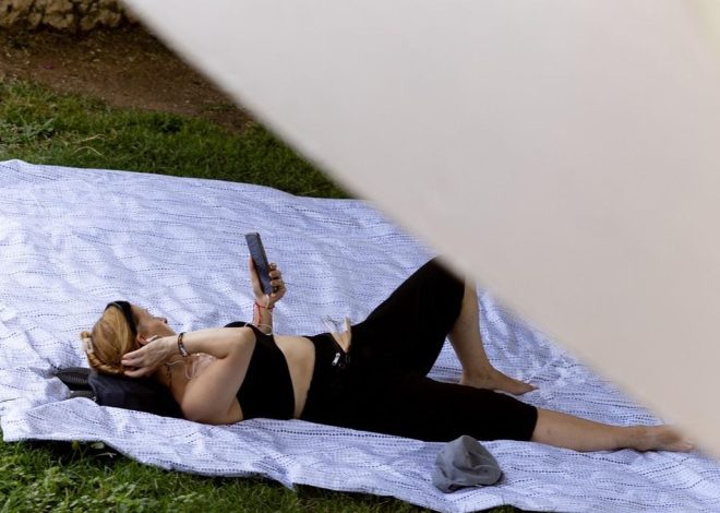 Agosto se cierra en Madrid con máximas de hasta 33 grados y un domingo de descenso térmico