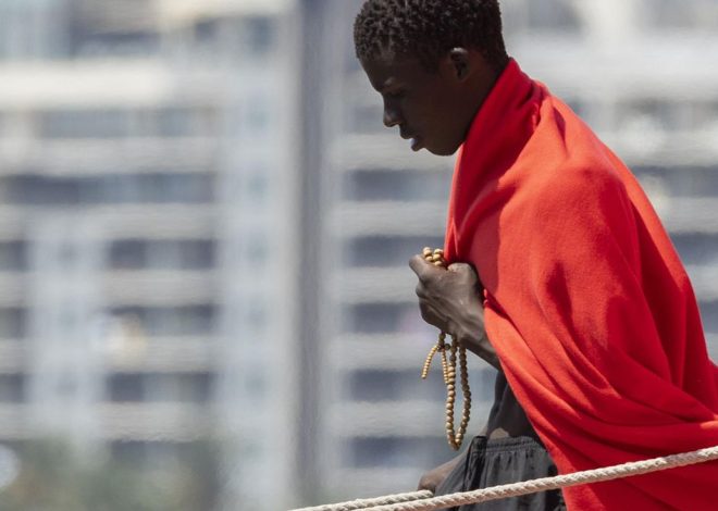 Canarias pedirá este miércoles declarar la contingencia migratoria para iniciar las derivaciones de menores migrantes