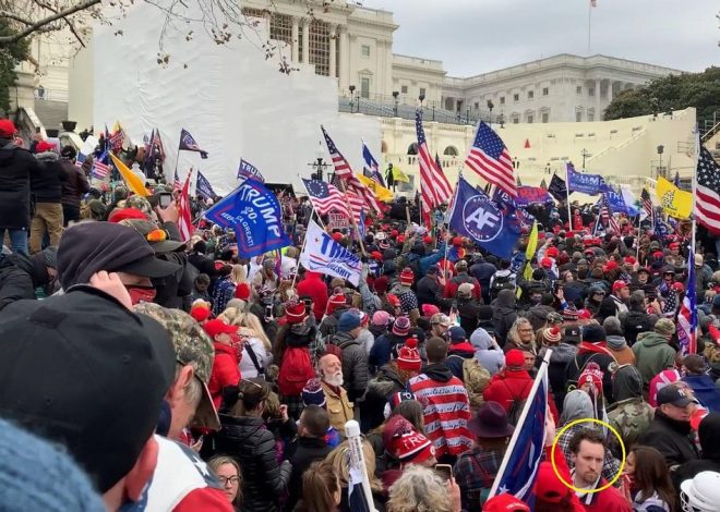 El candidato de Trump a la Oficina de Estadísticas Laborales fue grabado con los manifestantes en el asalto al Capitolio