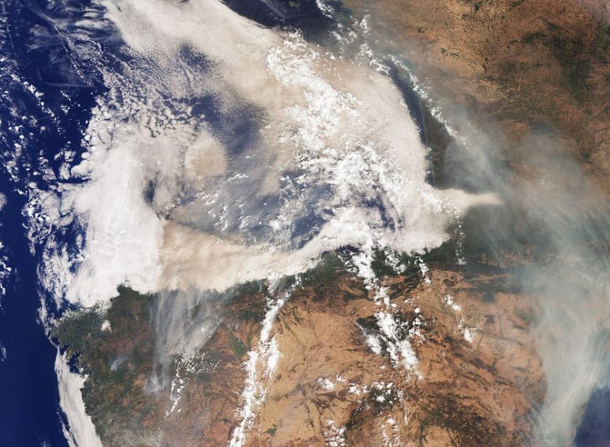 La ola de incendios, vista desde imágenes de satélite