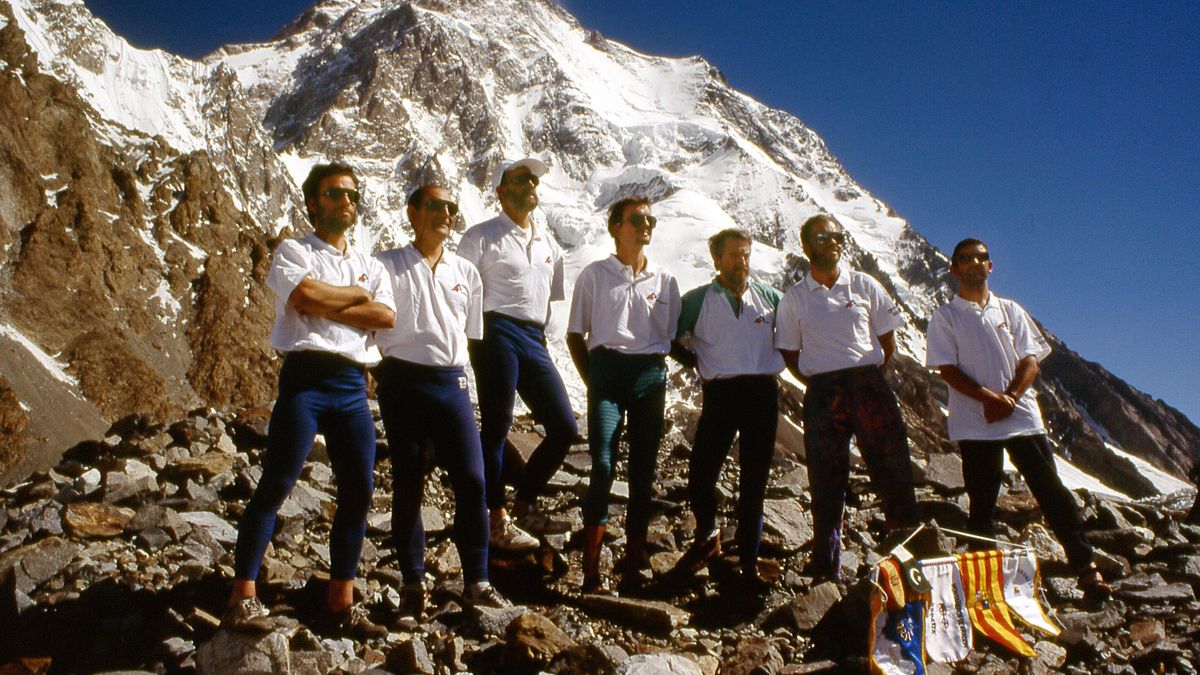 Una tragedia, un milagro y un tipo de montañismo que se ha perdido: 30 años de la fatídica expedición aragonesa al K2