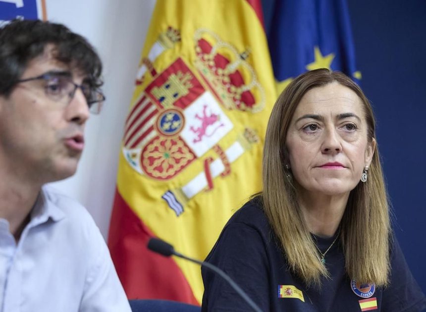 Protección Civil dice que «no va a consentir que se reescriba» la gestión de los incendios y afea a las comunidades su falta de anticipación