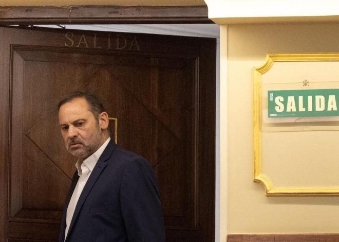 La expareja de Ábalos cobró 43.978 euros de dos empresas públicas sin ir a trabajar