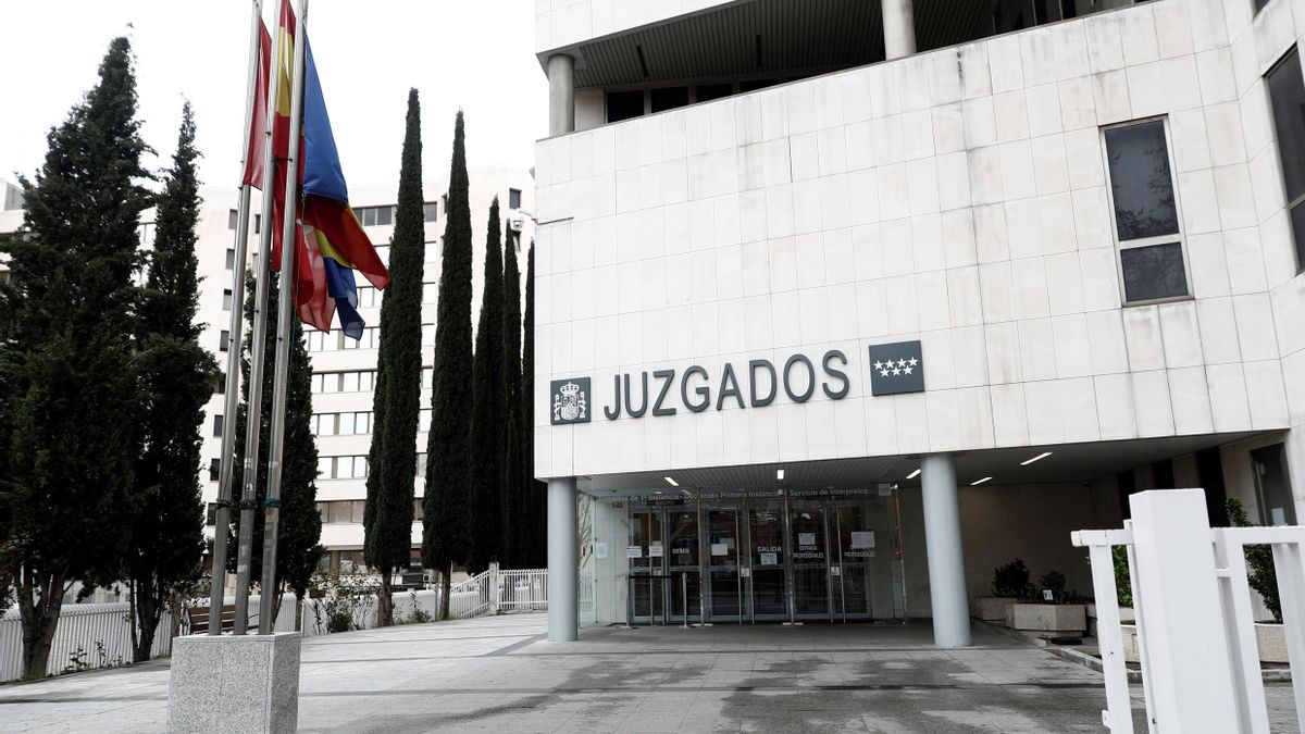 Un juez procesa a uno de los ‘tiktokers’ Petazetaz por presuntamente violar a una joven tras drogarla