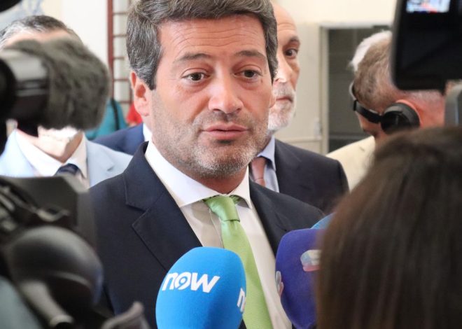La Fiscalía de Portugal abre una investigación contra el líder de la extrema derecha por divulgar datos de niños migrantes