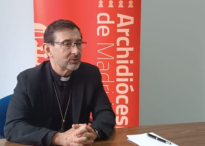 El cardenal Cobo responde a Vox: «Una procesión católica o la fiesta del cordero no son una amenaza a nada ni a nadie»