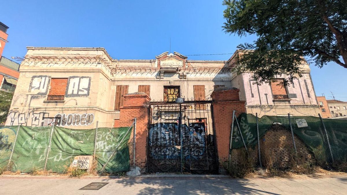30 años de ruina en el palacete abandonado de Carabanchel y una ‘maldición’ que impide reinventarlo
