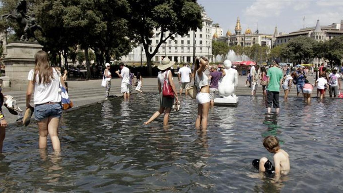 La ola de calor comienza a remitir: once comunidades en alerta naranja, pero con llegada de tormentas aisladas