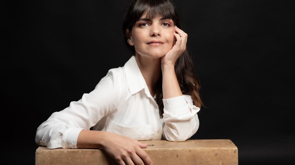 Agnès Llobet, actriz y poeta: «Mallorca es magia y precariedad, es una isla que te obliga a ser resiliente»