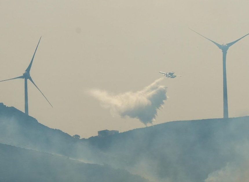 Autorizado el regreso de las 1.500 personas desalojadas en Tarifa al darse por controlado el incendio