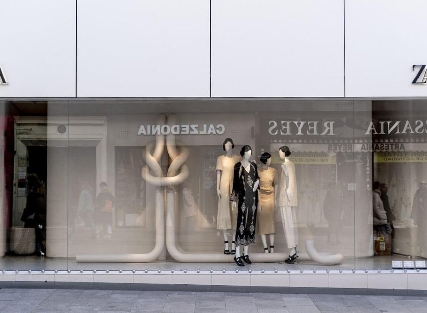 Zara retira las fotos de una modelo «poco saludable» tras la queja de una asociación británica de publicidad