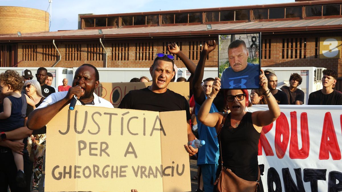 Un centenar de personas se concentra en Lleida para exigir justicia para el temporero muerto por un golpe de calor