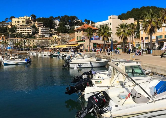Una avioneta acrobática cae al mar en el puerto de Sóller (Mallorca)