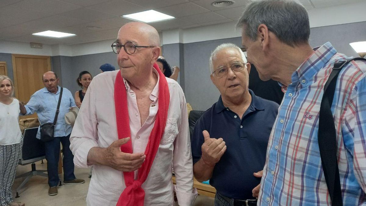 Un alcalde socialista que pide un instituto a Page: «Mi discurso es de izquierda, no lo robo en otras latitudes para tener votos»