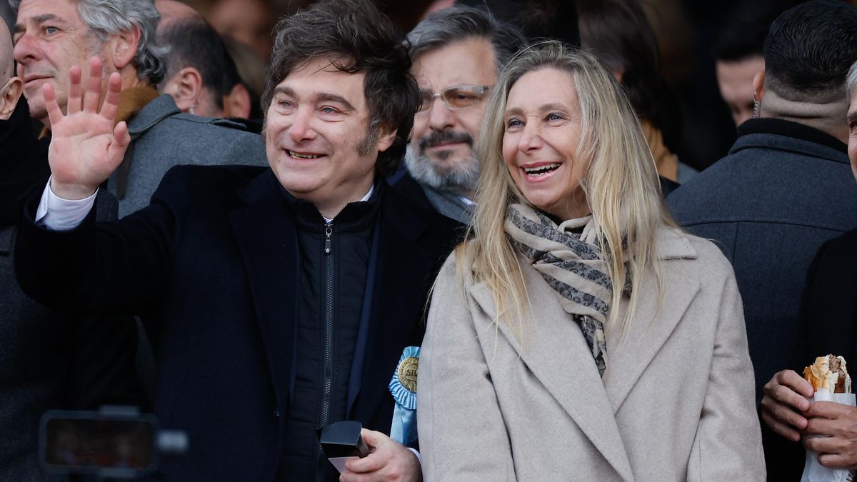El Gobierno ultraderechista de Argentina enmudece ante la revelación de presuntos sobornos a los hermanos Milei