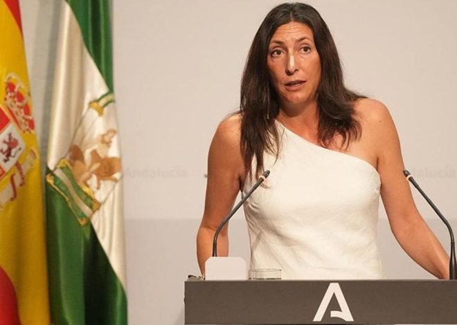 El Gobierno andaluz estudiará recurrir el decreto para derivar menores migrantes y advierte que su sistema está «saturado»