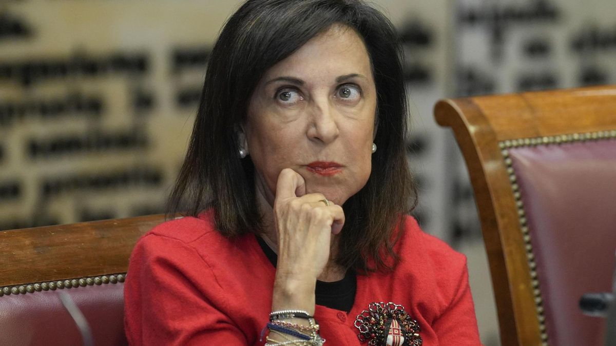Robles carga contra las autonomías del PP por pedir medios “en abstracto” y a “horas sorprendentes” ante los incendios