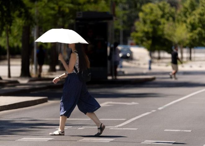 AEMET prevé tormentas y fuerte viento en algunas zonas de Catalunya y Aragón, mientras siguen los avisos por altas temperaturas