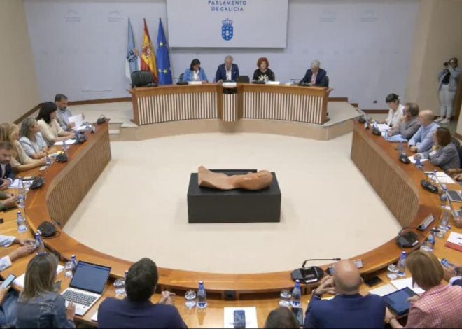 El PP impide la comparecencia urgente de Rueda en el Parlamento gallego mientras hace desfilar ministros por el Senado
