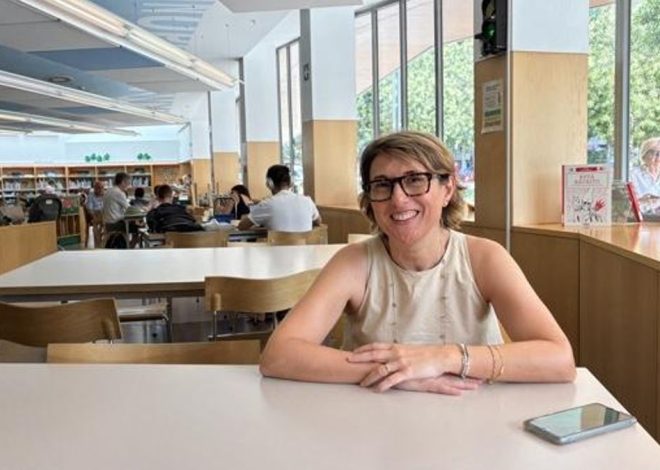 Una mañana en la premiada biblioteca que soñaron los vecinos: «Vengo cada día, es mi gimnasio intelectual»