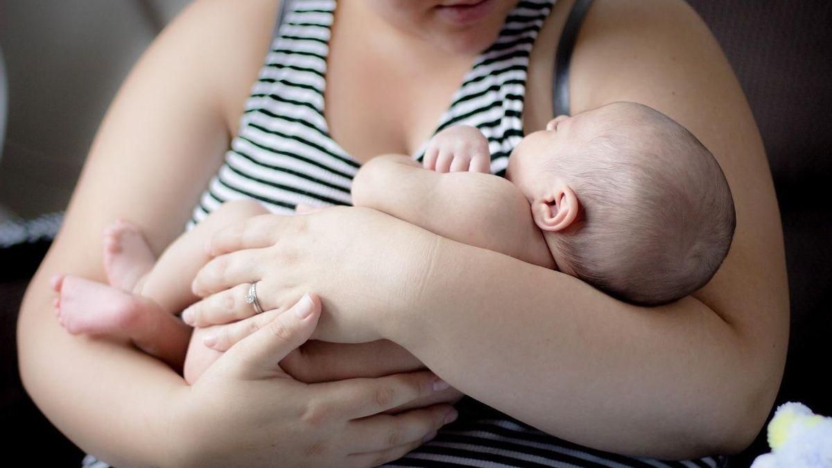 El 47% de los bebés en España recibe lactancia materna exclusiva a los seis meses, un máximo histórico